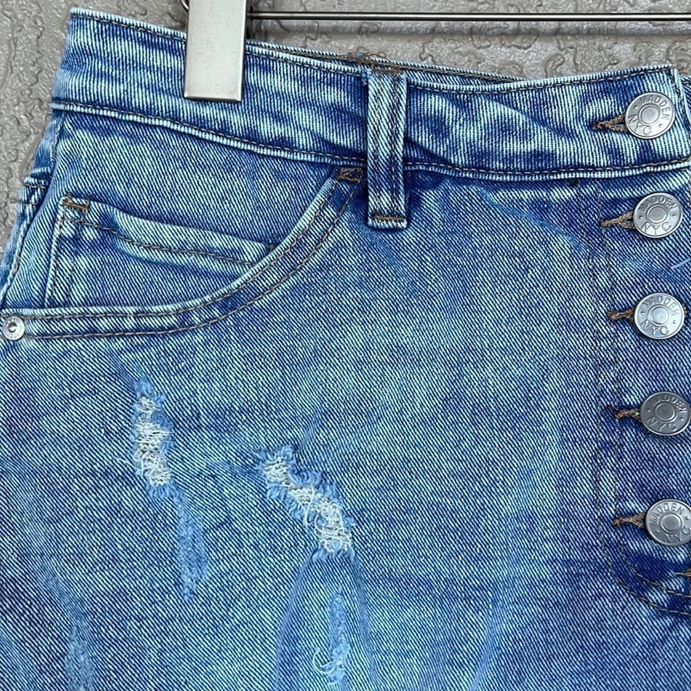 Steve Madden Madden NYC High Waisted Distressed Button Fly Denim Shorts Size 11 - Picture 5 of 13